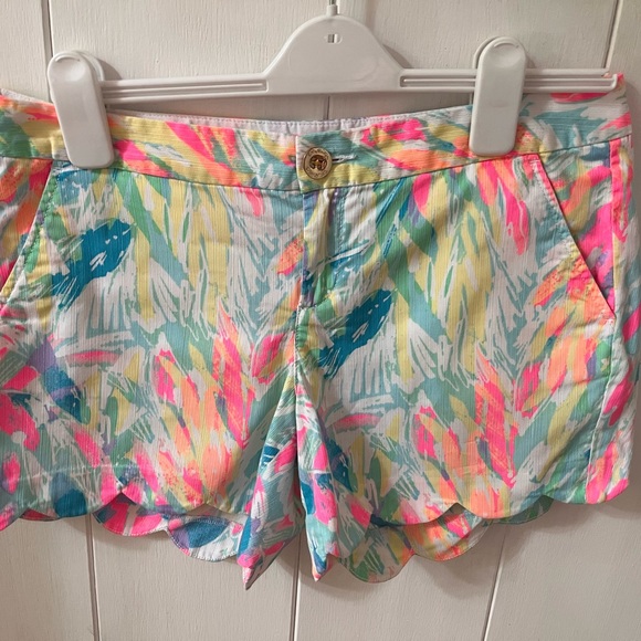 Lilly Pulitzer buttercup shorts - Picture 1 of 6
